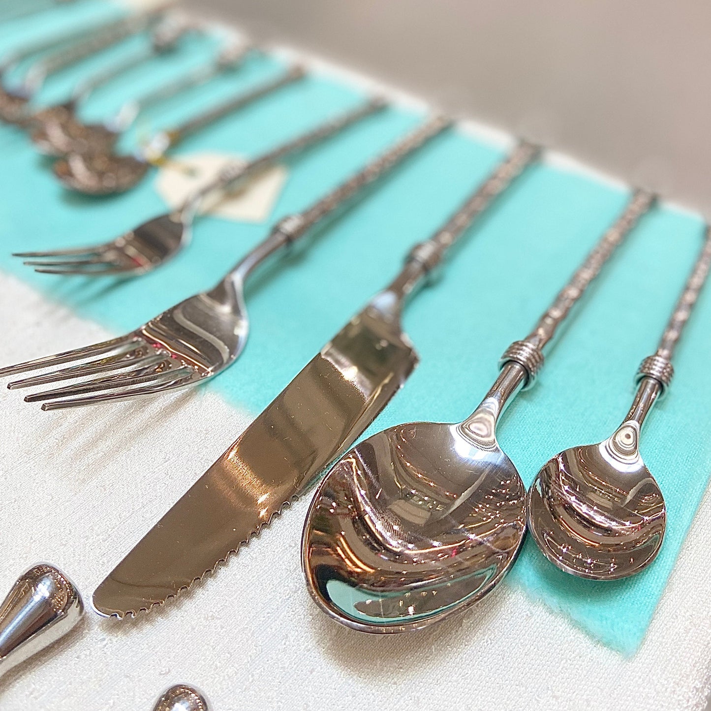 Crown Reach Hammered Cutlery Set