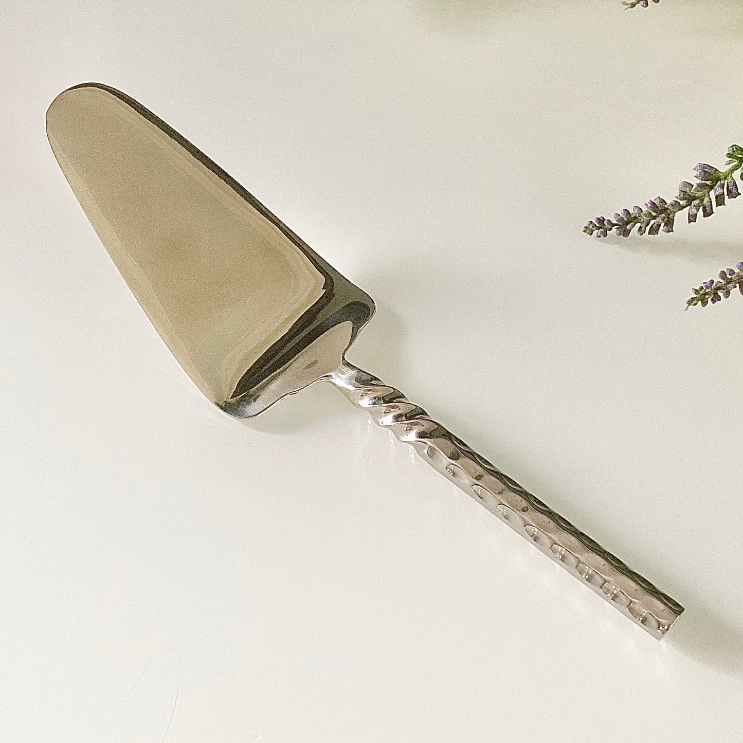 Helix Hammered Cake Server, 23cm