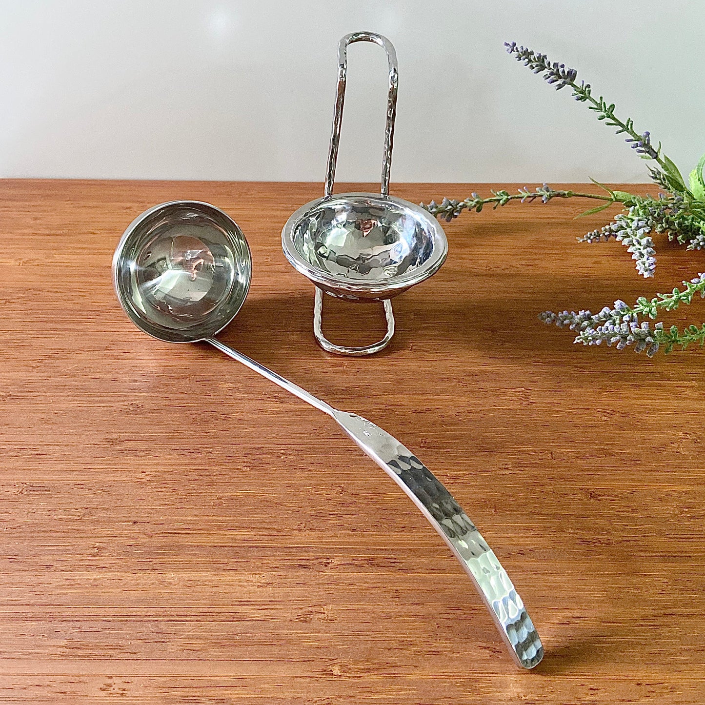 Crownley Medium Ladle & Stand Holder, L27cm